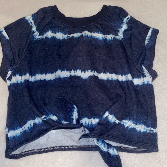 Cropped T-shirt - Picture 2 of 3